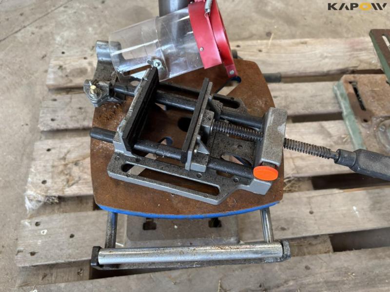 Pillar drilling machines 2 pcs. 8