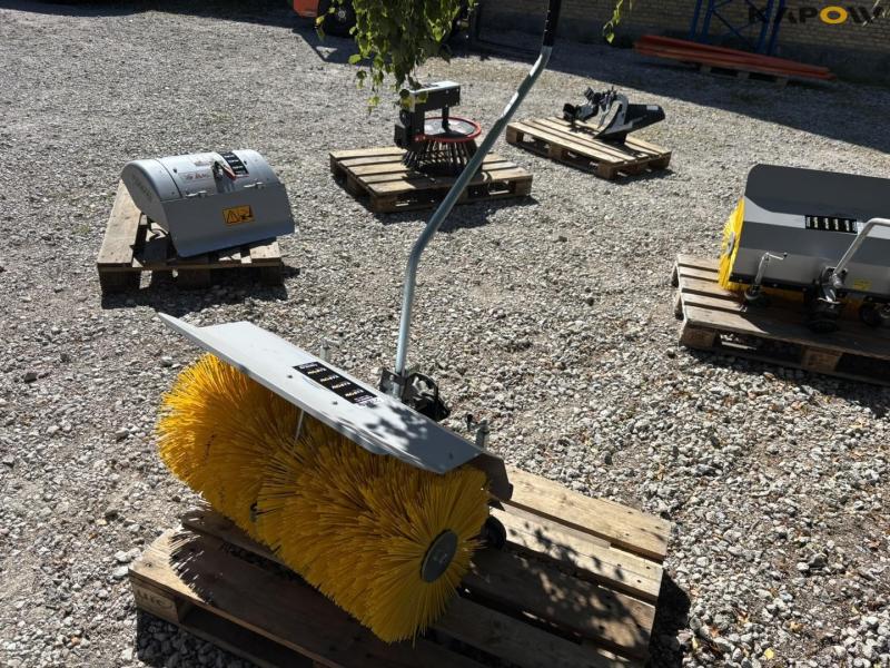 Ferrari FB 81 sweeper 1