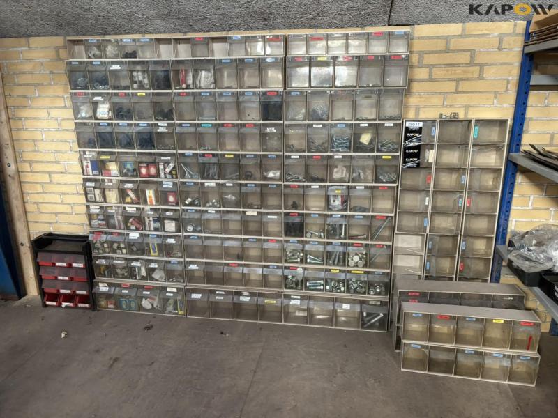 Assortment shelf with contents 1