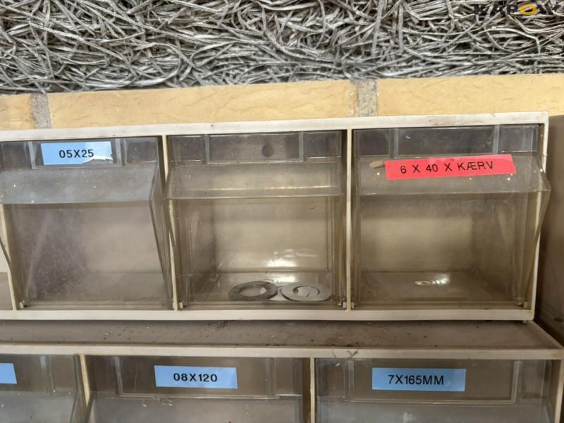 Assortment shelf with contents 19