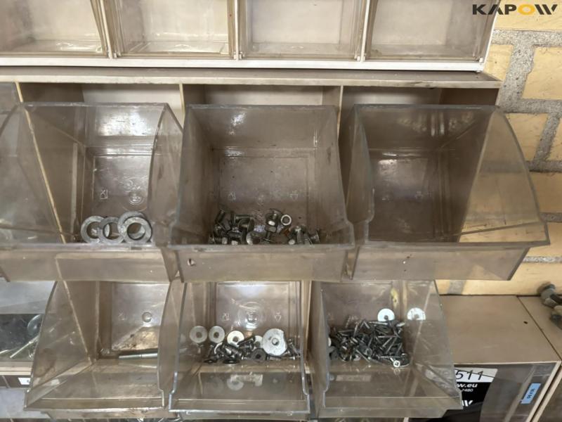 Assortment shelf with contents 31