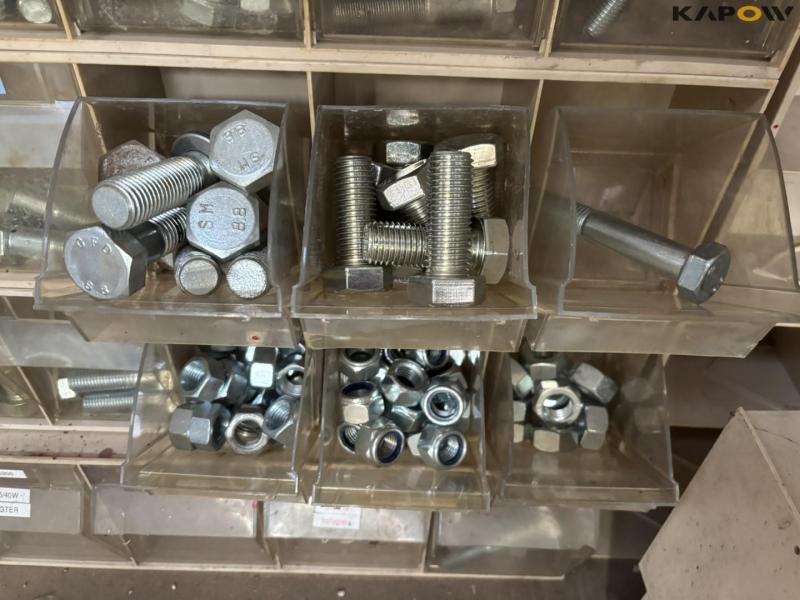 Assortment shelf with contents 34