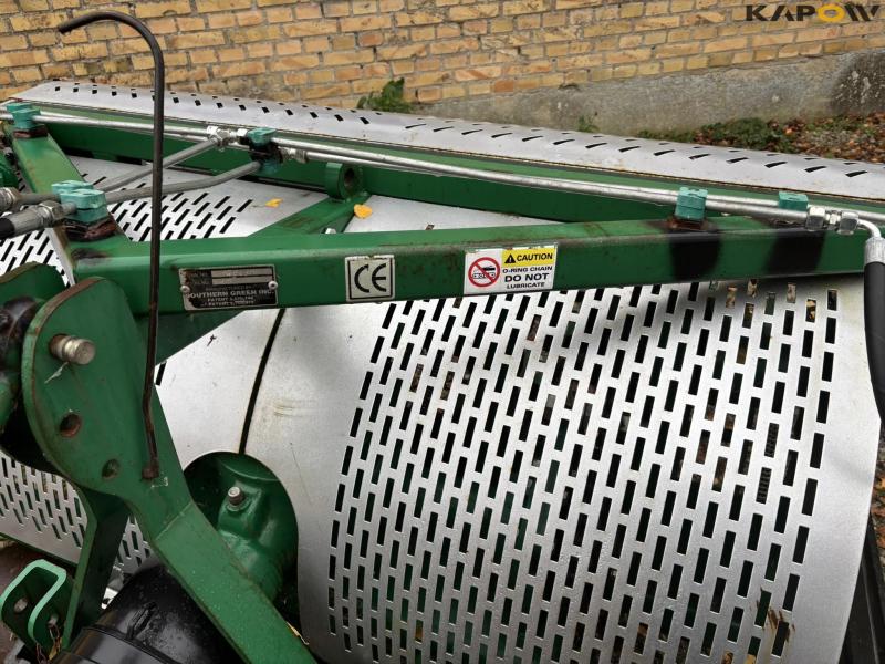 Southern Green vertical lawn aerator 39