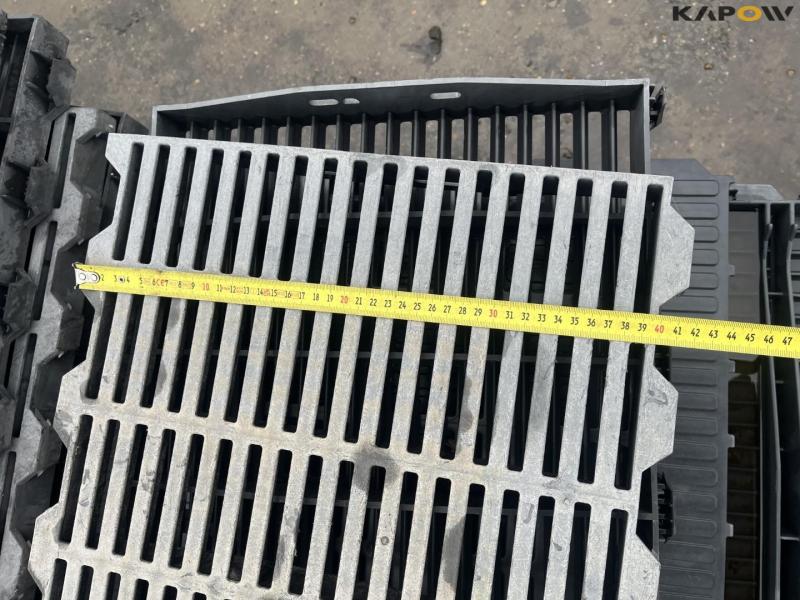 Plastic slats for piglets 14