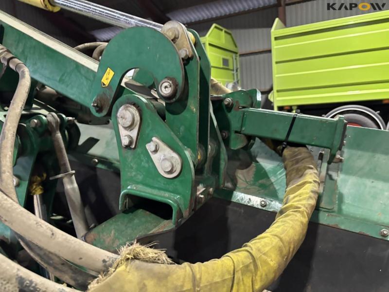 Spearhead Twiga 4000 HXF flail mower on arm 24