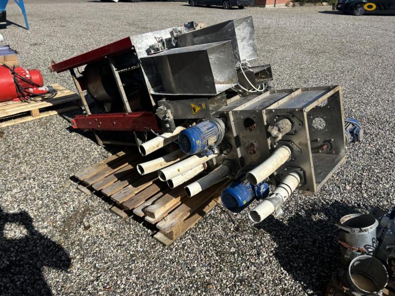 Spotmix feeding system 12