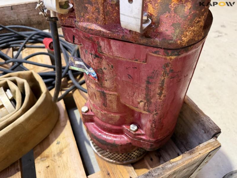 SPT submersible pump 13