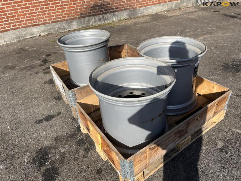 Steel rim 20x22.5 3