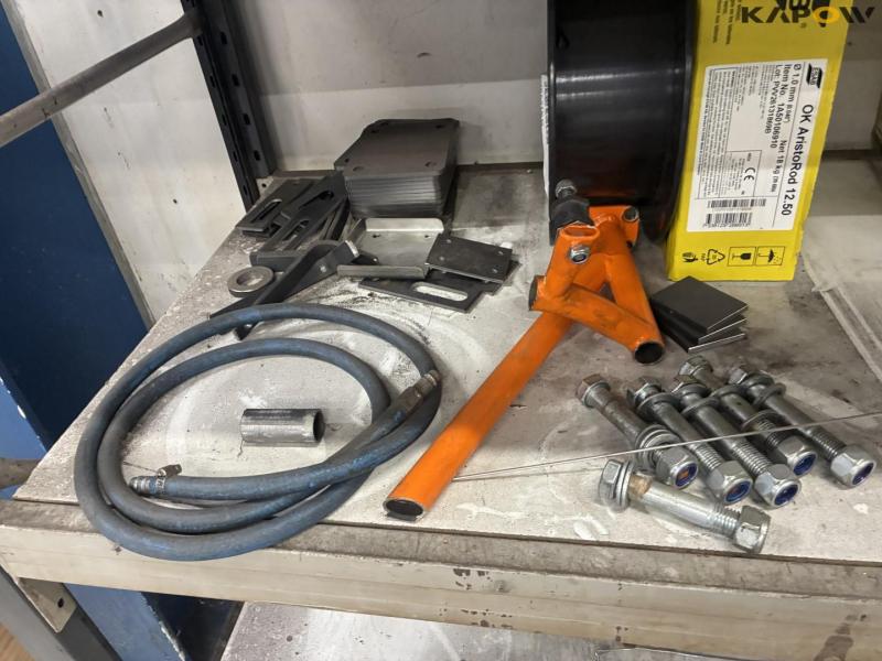 Steel shelf with contents 29