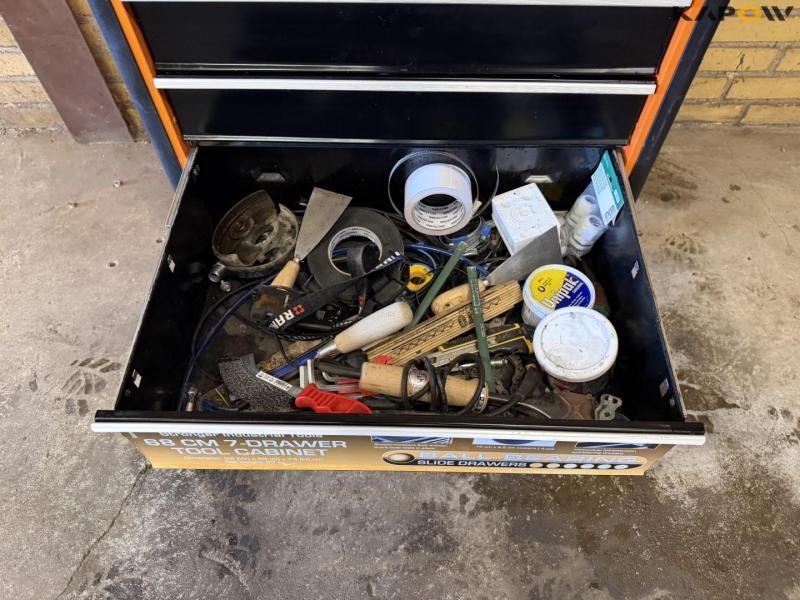 Staco tool trolley with contents 14