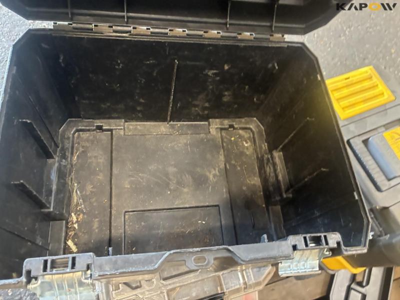 Stanley storage system 19
