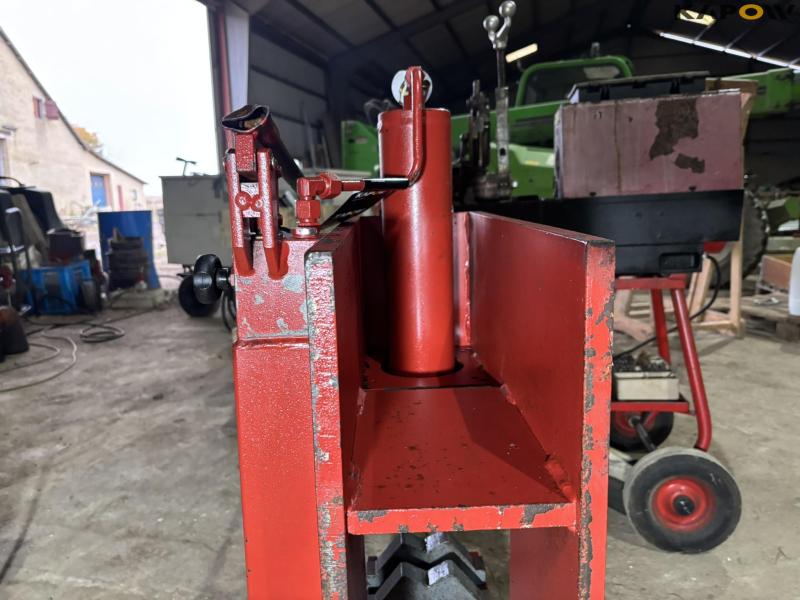 Stenhøj 25 ton presses 19