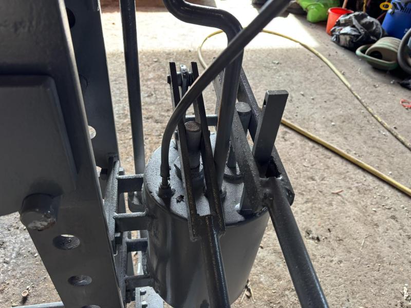 Stenhøj 40 ton presses 11