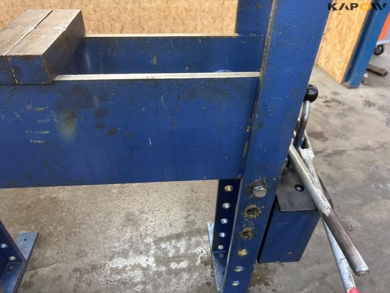 Stenhøj 40ton presses 12