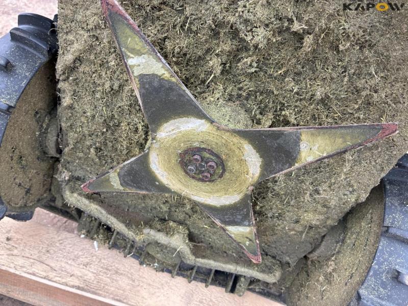 Stiga Autoclip 530 SG robotic lawnmower 10