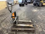 Still electric pallet truck 4