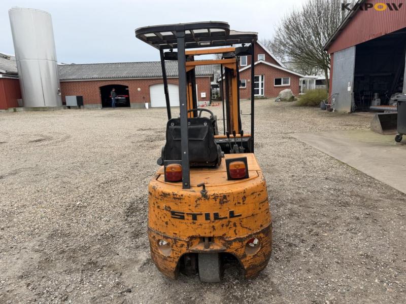 Still electric forklift 6