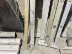 Molding and leveling equipment 17