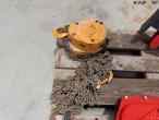 Support legs + crane chain 16