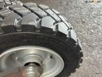 Support wheels 13