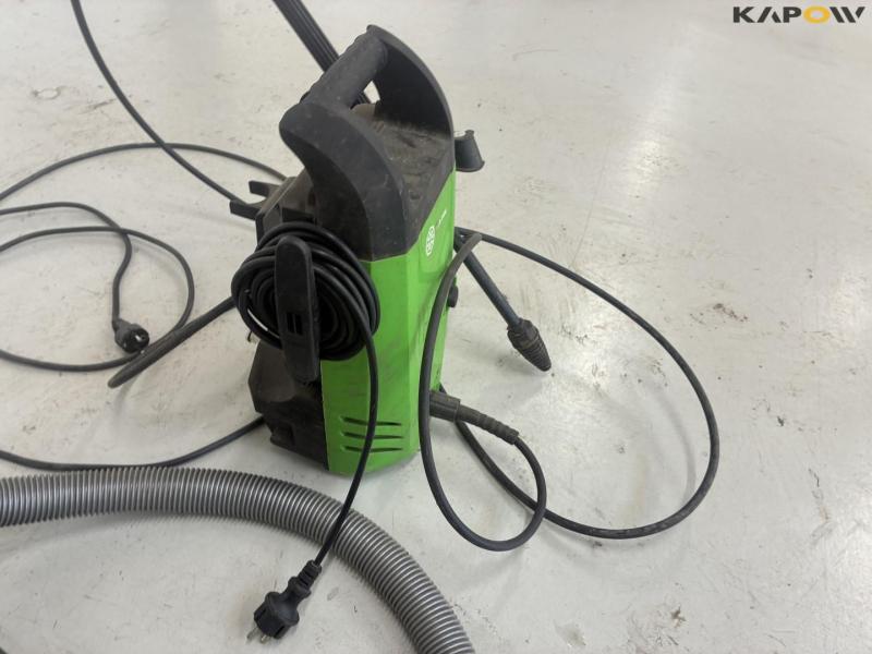 Vacuum cleaner and high-pressure cleaner 20