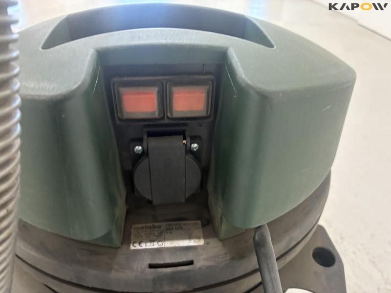 Vacuum cleaner and high-pressure cleaner 23