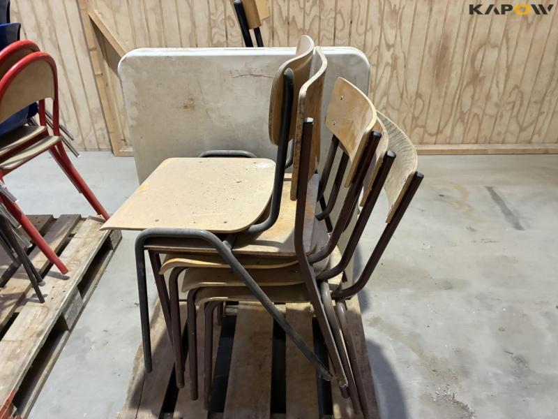 Chairs and a folding table 20