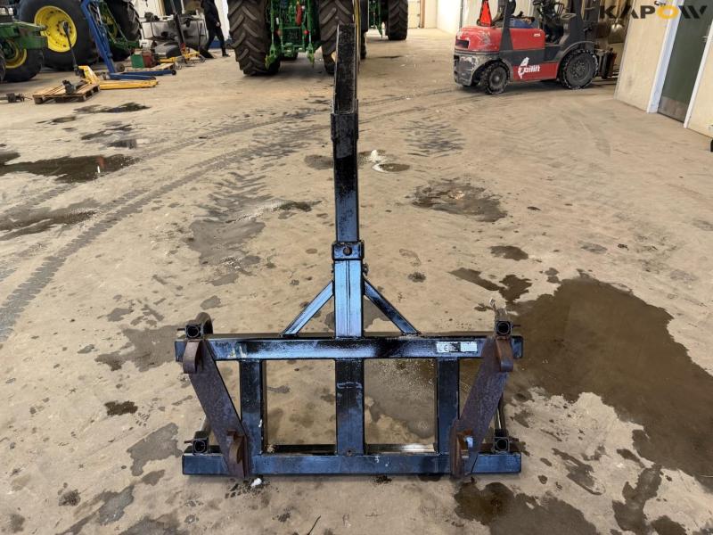 Big sack lifter with Euro hitch 6