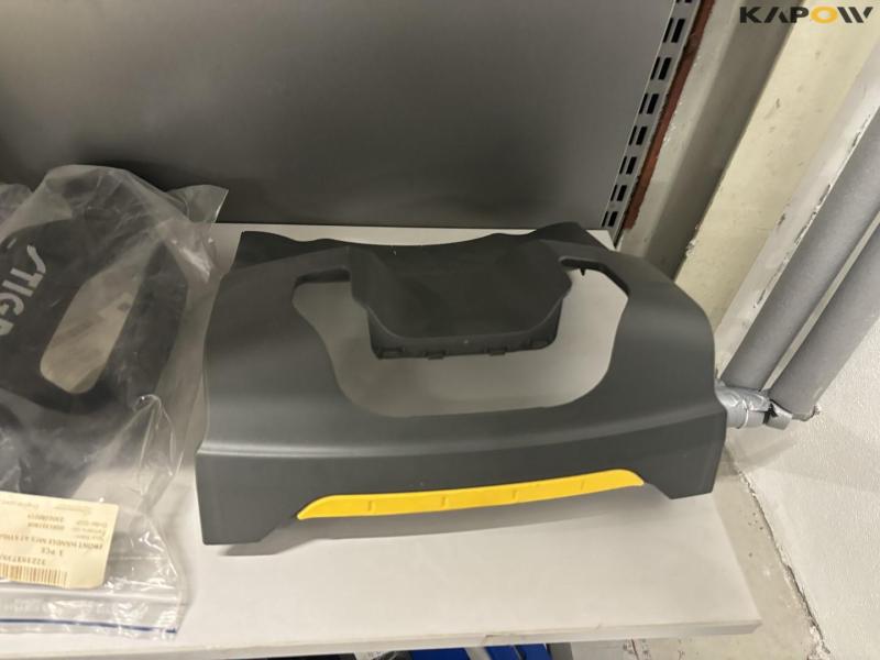 Large batch of lawn mower spare parts 25