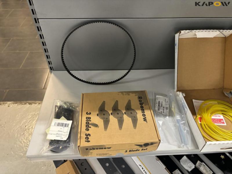 Large batch of lawn mower spare parts 29