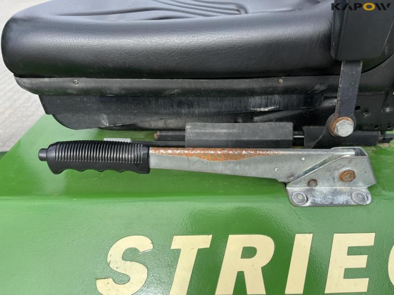 Striegel 300 DY/A skid steer loader 29