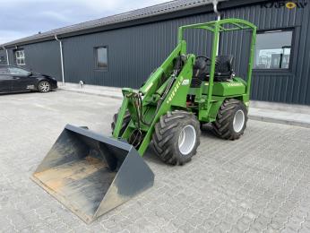 Striegel 300 DY/A skid steer loader