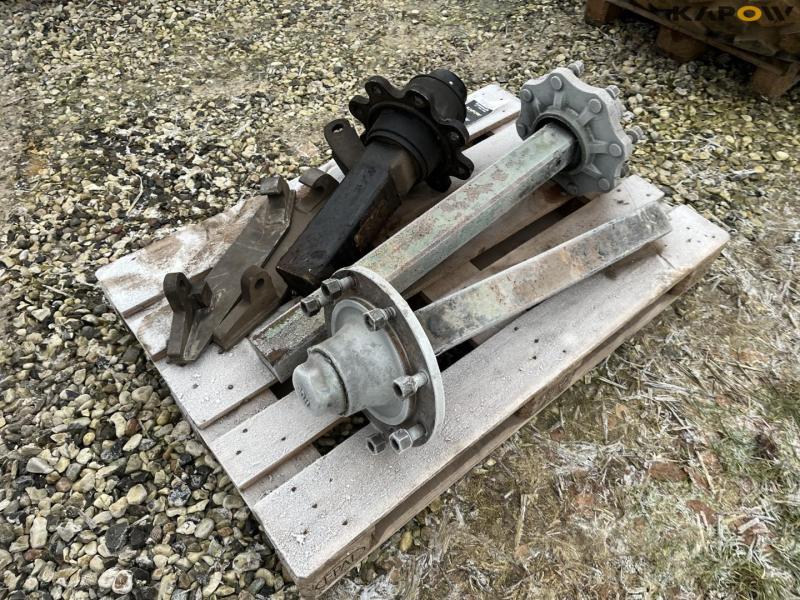 Stubby axles and euro hitch 6