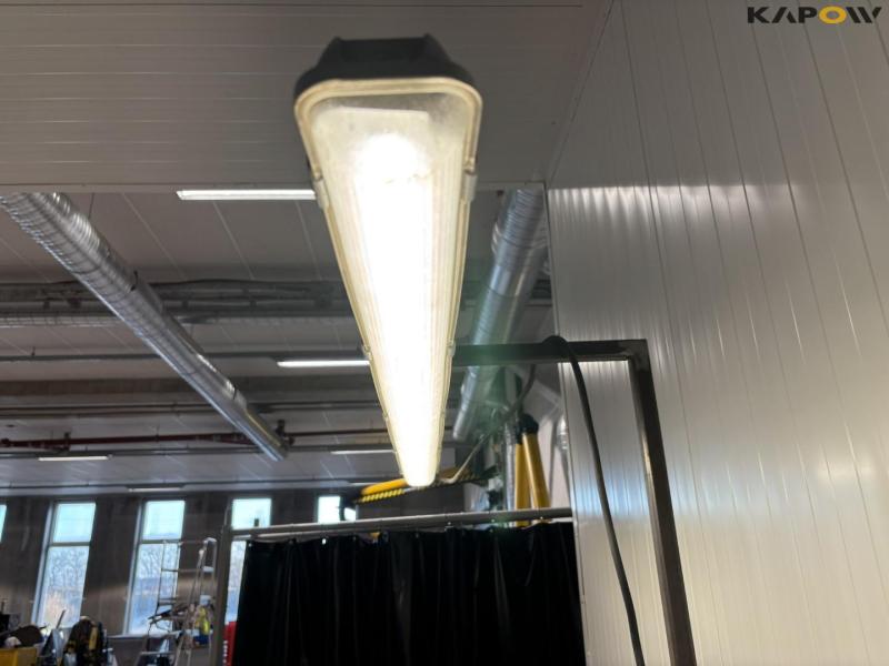 Welding table with light 17