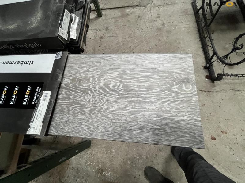 EMPTY PALLET RACK 15