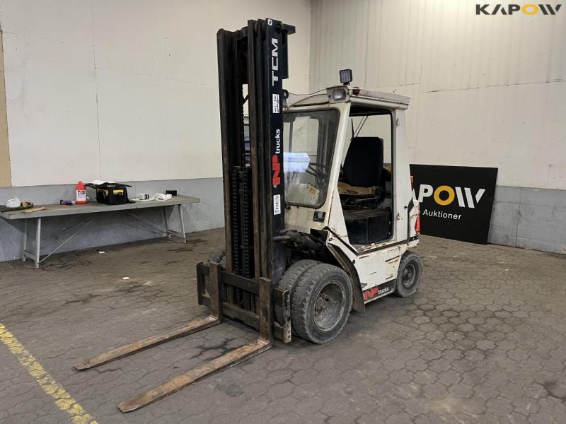 TCM FG20 gas forklift 1