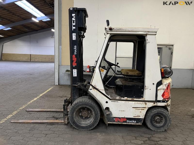 TCM FG20 gas forklift 8