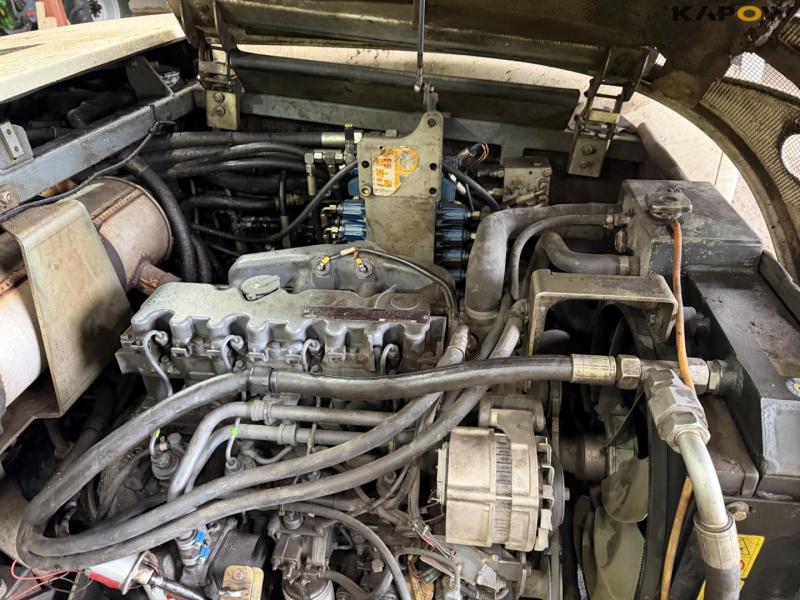 Terex TC75 excavator 26