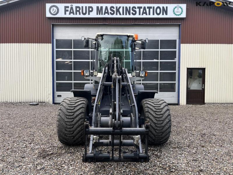 Terex TL120 wheel loader 2