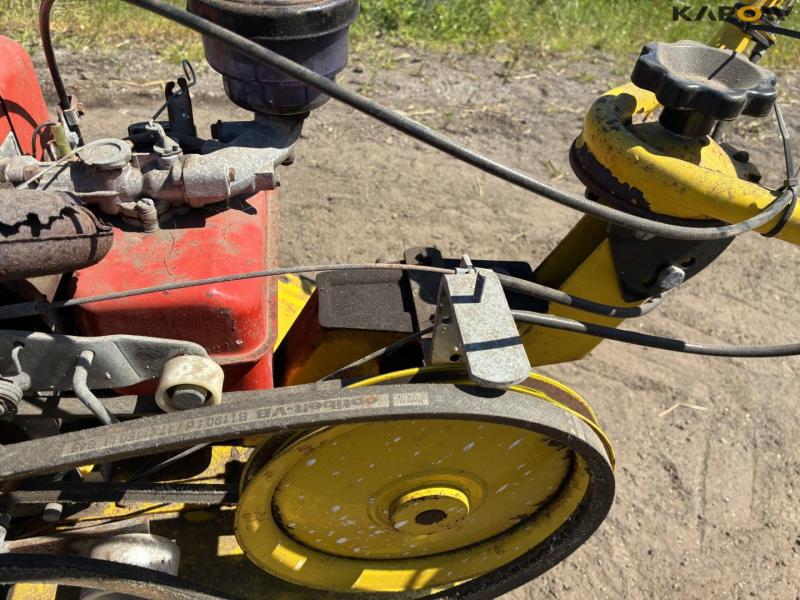 Texas 5001 implement carrier with dozer blade 9