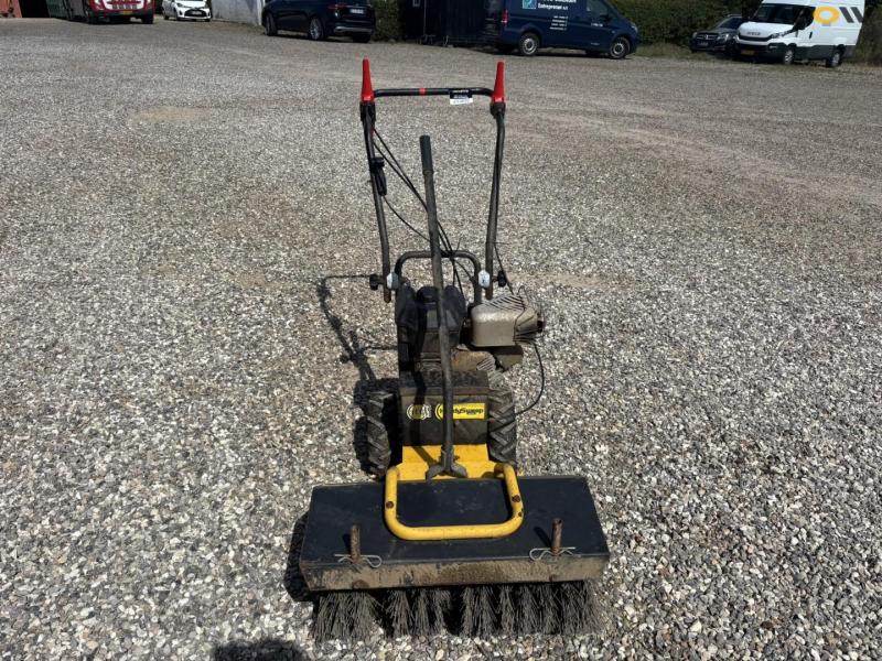 Texas Handy sweep 600B broom 2