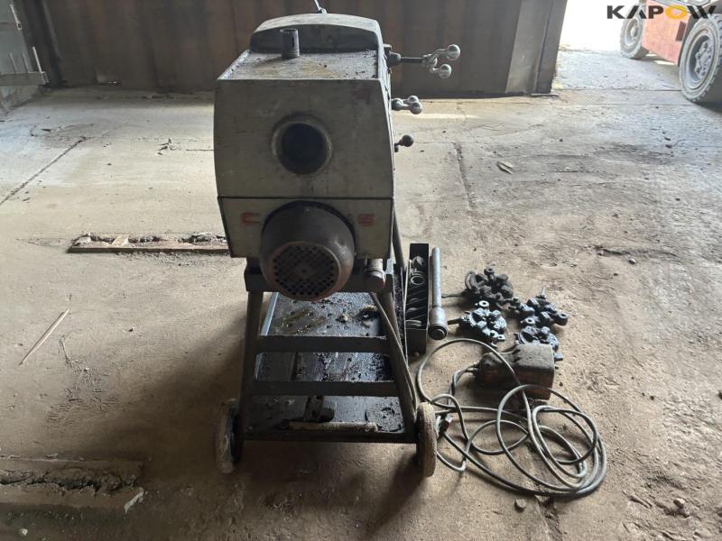 Thred-22A-Matic pipe threader 2