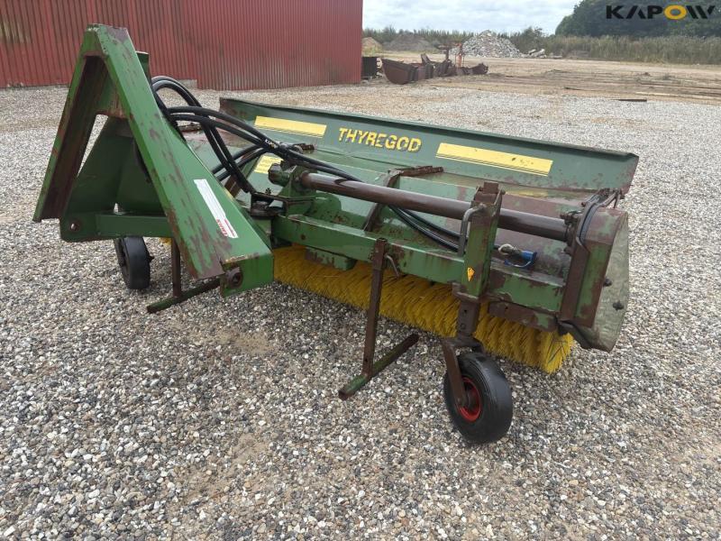 Thyregod hydraulic broom for A-frame 2