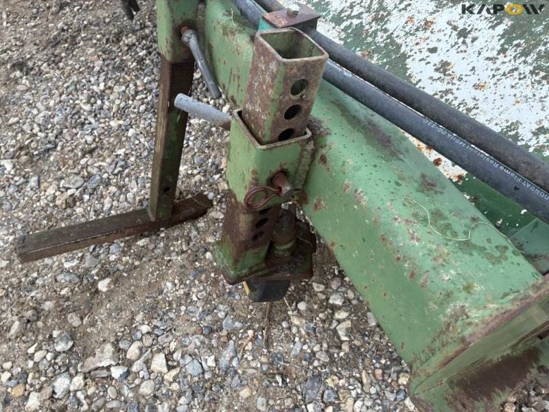 Thyregod hydraulic broom 8