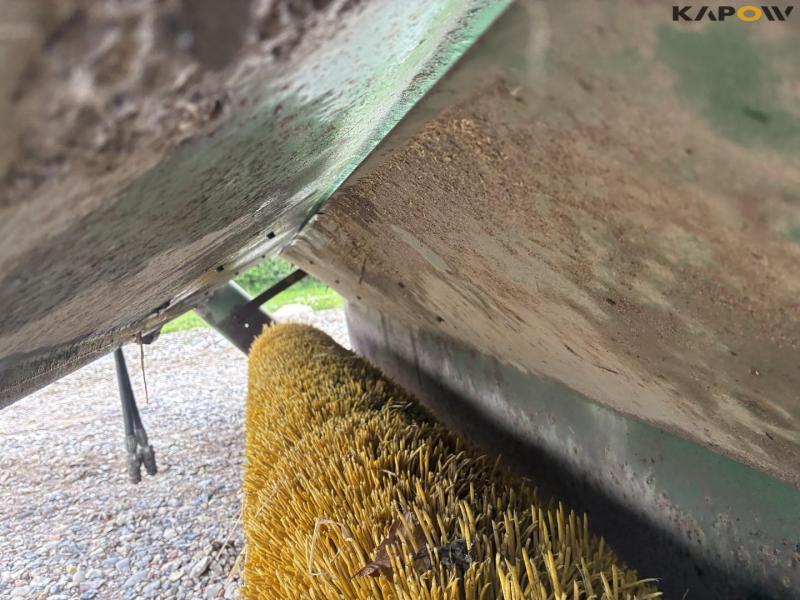 Thyregod hydraulic broom 13