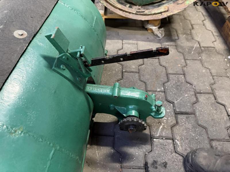 Tool carrier accessories 29