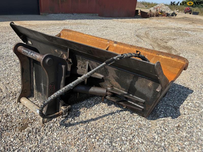 Tilt planer bucket 2
