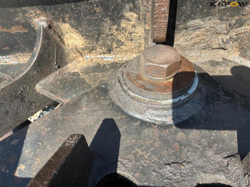 Tilt planer bucket 12