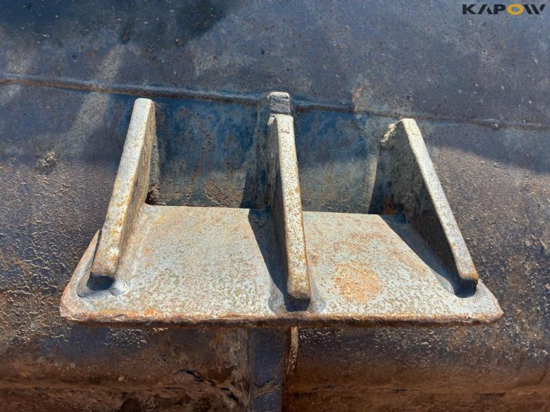 Tilt planer bucket 29