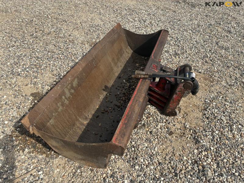 Tilt planer bucket 4